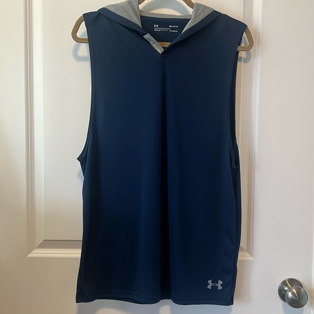 ☀️☀️Under Armour medium loose fit hooded tank